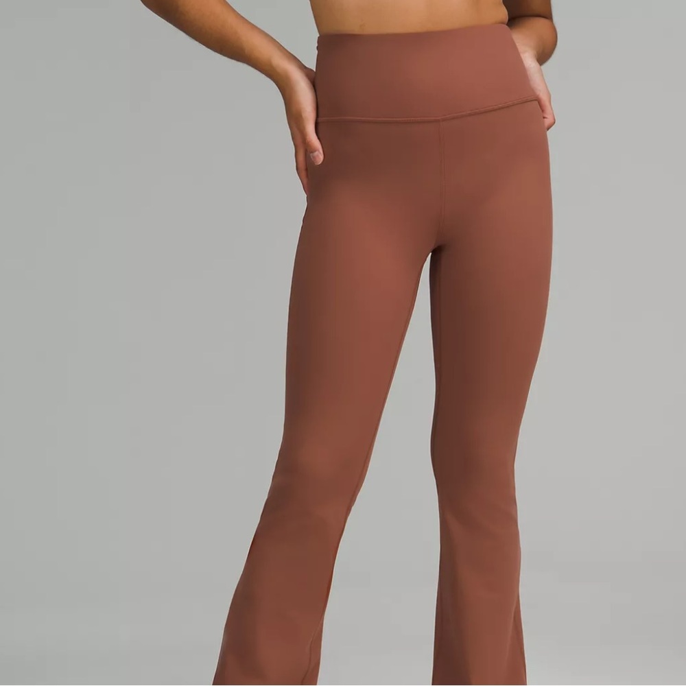 Groove Super-High-Rise Flared Pant Nulu